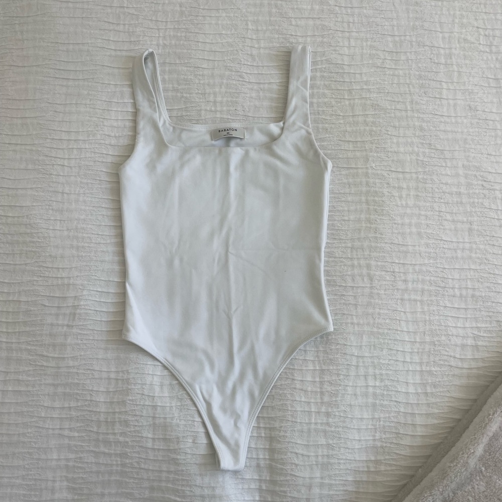 Aritzia babaton contour bodysuit